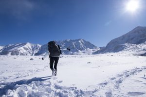 雪山で浮かれると