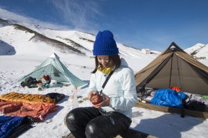 「いびきがうるさくてなかなか寝れなかったんですけど...」と朝からツメられた